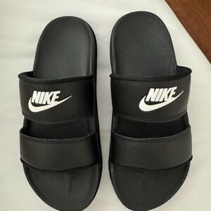 Nike Black and White Women's Sandals